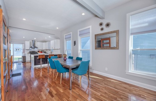 Holy Cross Casa | Stylish Modern 3-bedroom house Downtown Indianapolis