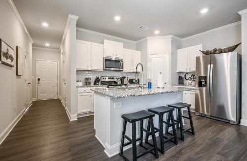 Norcross Casa | Stylish & Modern 3BR Home Near Chattahoochee River