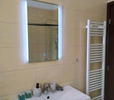 Marousi Apartamento | Stylish -Modern Apartment heart of Marousi