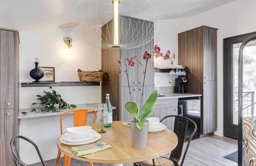 Quail Ridge Apartamento | Stylish & Modern Boise Studio w/ Foothills Views!