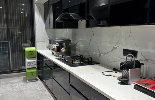 DLF City Apartamento | Stylish & Modern Luxury 4BR Apartment | Arjun Marg