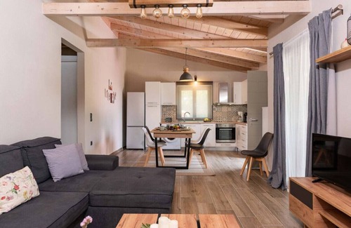 Katsimatika Casa | Stylish Modern Retreat on Paxos