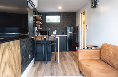 West Palm Beach Apartamento | Moderno y Elegante Tiny Home en el Corazón de West Palm Beach – ¡Cerca de Todo!"