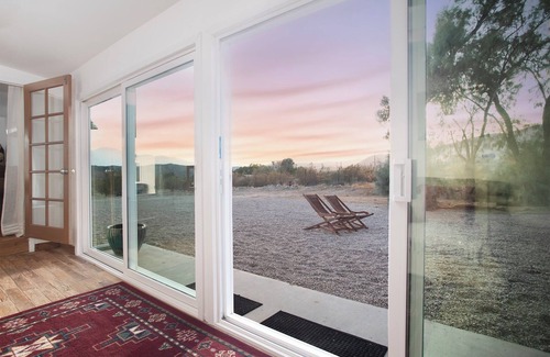 Morongo Valley Casa | Stylish Morongo Valley Retreat. Pond/waterfall views all around, fenced for dogs
