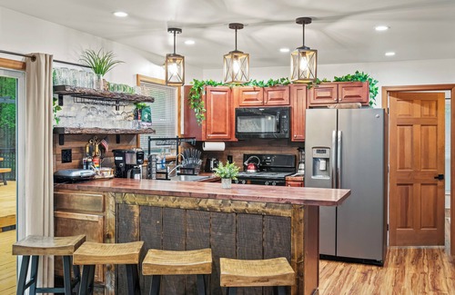 East Stroudsburg Casa | Stylish Mountain Retreat w/Hot Tub & Firepit | Penn Estate Getaway by AvantStay