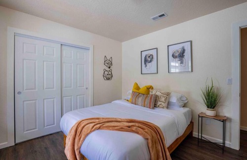 Groveland Casa | Stylish Mountain Home Near Yosemite, Lake, Golfing