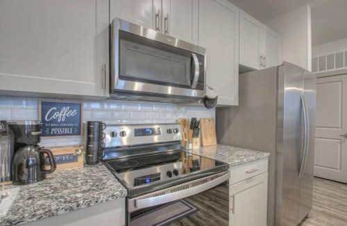 Metrocenter - North Rhodes Park Apartamento | Stylish Music City Getaway 3miles to DWTWN