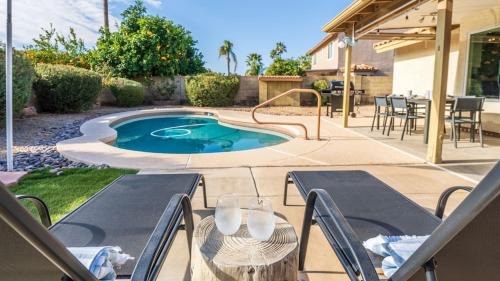 Continental Foothills Casa | Stylish N Scottdsdale 4 bdrm With Sparkling Pool and Games Galore