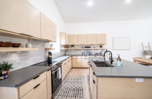 Bella Vista Casa | Stylish New Home Near Lake Modern Comfort & Nature Access