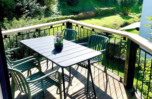 Loerrach Apartamento | Stylish new vacation apartment (Fides)