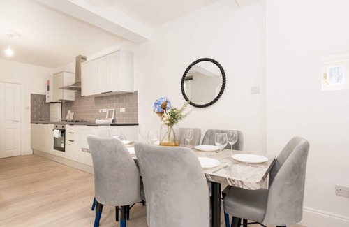 Abbey Casa | Stylish newly renovated large home with garden | Pass The Keys