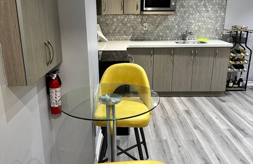 Brampton Apartamento | Stylish Oasis in a Central Location, just 15minutes from Toronto Pearson Airport