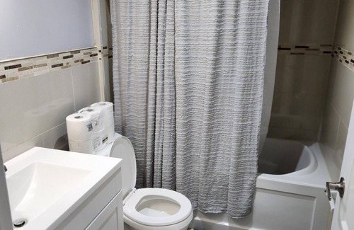 Brampton Apartamento | Stylish Oasis in a Central Location, just 15minutes from Toronto Pearson Airport