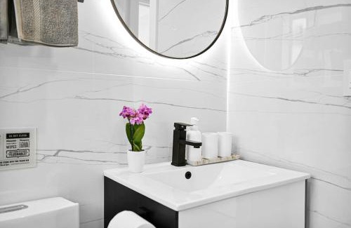 Buena Vista Casa | Stylish Oasis in Design District, Near Wynwood