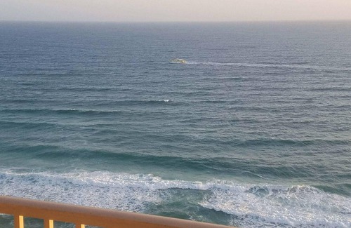 Thomas Drive Condominio | Stylish Oceanfront Condo with Beach and Picnic Area Access - Unit 1706 by RedAwning