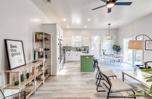 Central Oklahoma City Casa | Stylish OKC Duplex 2bed 2.5bath Unit B