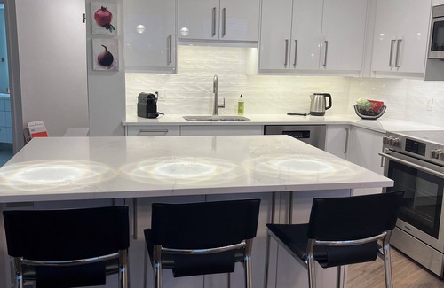 James Bay Apartamento | Stylish,one-bedroom waterfront apartment with beautiful views!