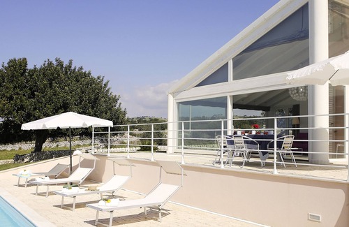 Ragusa Villa | Villa panorámica con estilo Atena: piscina privada, vistas, jardín, wi-fi gratuito, barbacoa