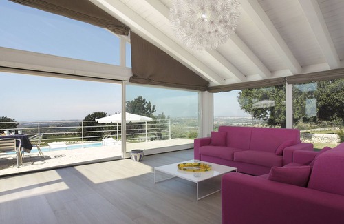Ragusa Villa | Villa panorámica con estilo Atena: piscina privada, vistas, jardín, wi-fi gratuito, barbacoa