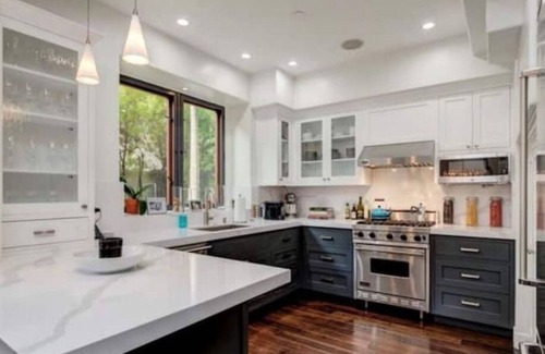 Wilshire Montana Casa | Stylish, Peaceful Home- Amazing Location!