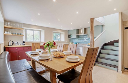 Rendcomb Cabaña | Stylish pet friendly Cotswold holiday cottage - Smuggsbarn Cottage