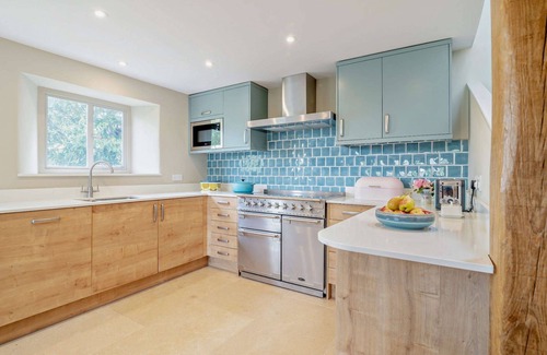 Rendcomb Cabaña | Stylish pet friendly Cotswold holiday cottage - Smuggsbarn Cottage