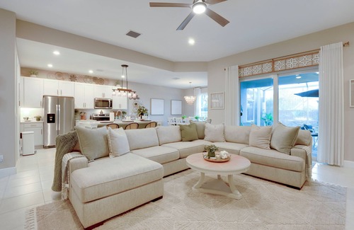 Port Saint Lucie Casa | Stylish Port St Lucie Home w/ Hot Tub + Game Room!