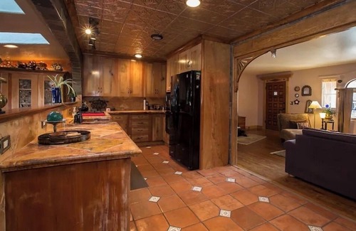 Reno Casa | Stylish & Quiet 2BR, 2BA Eclectic Home in the Heart of Reno – Pet Friendly!