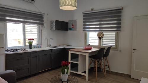 Rehovot Apartamento | Stylish Quiet and Central