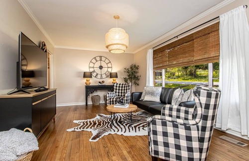 Hillcrest Casa | Stylish Quiet Home in the Heart of Midtown Little Rock