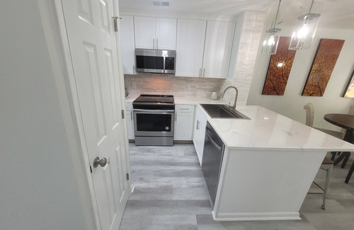 North Charleston Casa | Stylish Remodeled Townhouse