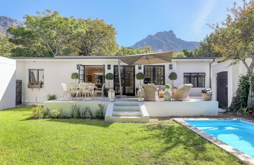 Newlands Casa | Stylish Renovated Home in Leafy Newlands