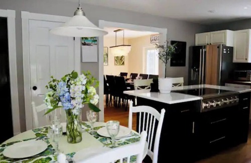 North Stonington Casa | Stylish retreat near Mystic, Foxwoods, vineyards…