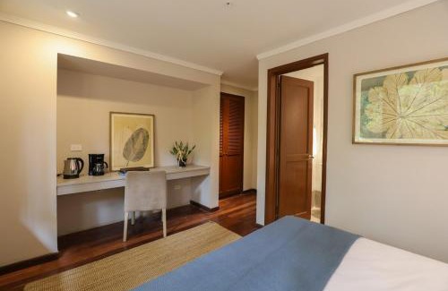 Financial District Apartamento | Stylish Retreat in Zona G Comfort Awaits 204
