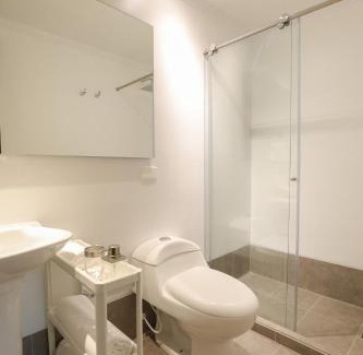Financial District Apartamento | Stylish Retreat in Zona G Comfort Awaits 204