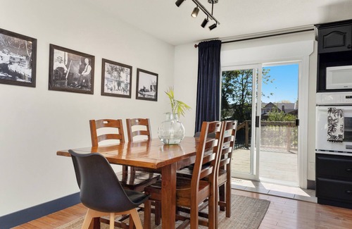 Belleville Casa | Stylish Retreat near PEC + Beaches + Parks +Fishing + Boating + Cycling
