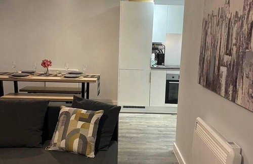 Bordesley Apartamento | Stylish Retreat - Sleeps 6 Terrace-2Bedroom-PetsOK