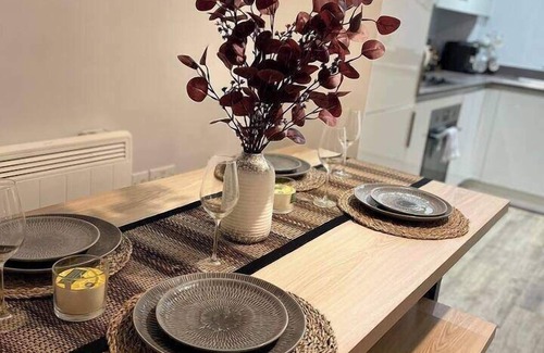 Bordesley Apartamento | Stylish Retreat - Sleeps 6 Terrace-2Bedroom-PetsOK
