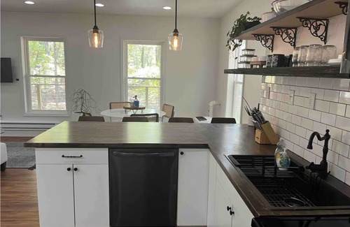 Bushkill Casa | Stylish retreat w/private hot tub, amenity filled community + seasonal stream