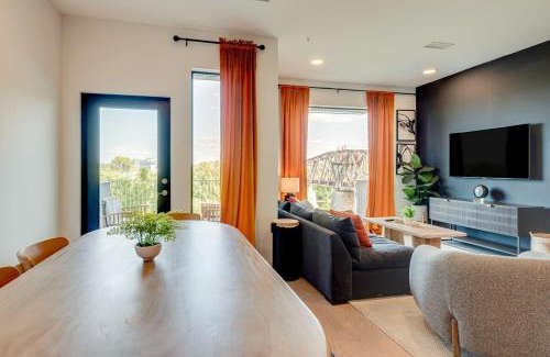 North Capitol Casa | Stylish Riverfront Condo Eve 305 - Free Parking