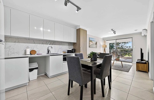 Rockingham Apartamento | Stylish Rockingham Getaway 2BR Coastal Apartment