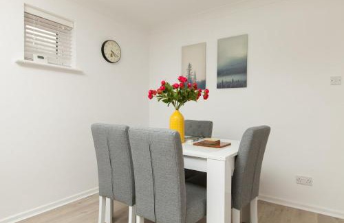 Seafront Apartamento | Stylish Seaside Stay – Brighton Marina Views