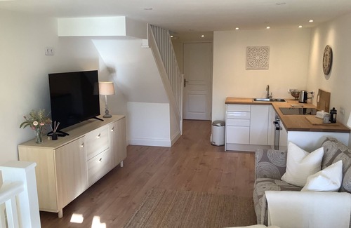 Loubezs-Bernac Apartamento | Stylish self-contained gite within lovely village house