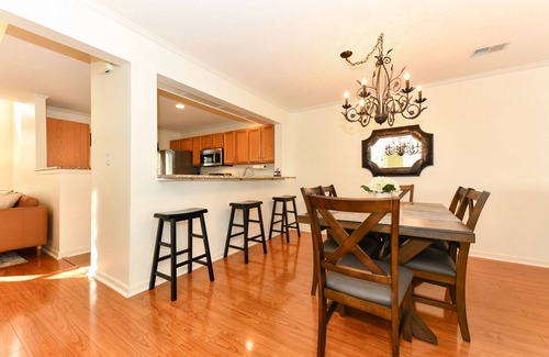 Greensboro Casa | Stylish Serenity - Spacious townhouse minutes from PTI and downtown Greensboro.