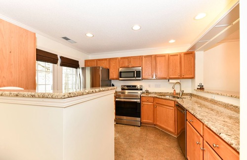 Greensboro Casa | Stylish Serenity - Spacious townhouse minutes from PTI and downtown Greensboro.