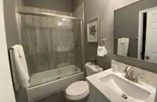 Stockton Casa | Stylish, Sleeps 6 - 2 bed - BBQ - Patio -San Diego