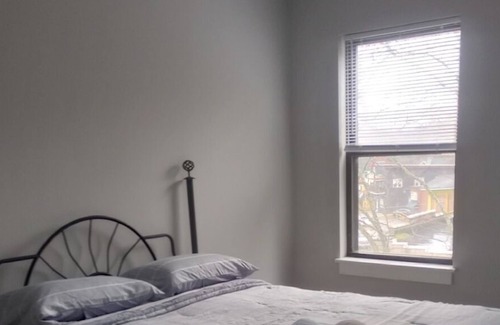 Athens Apartamento | Stylish & Spacious Apartment close to Ohio University and Uptown Athens