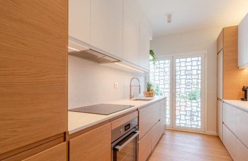 Paranhos Apartamento | Stylish & Spacious Apartment by HostWise