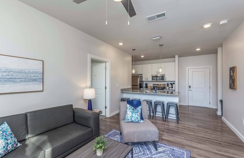 CUF Apartamento | Stylish & Spacious Stay Near The Banks!