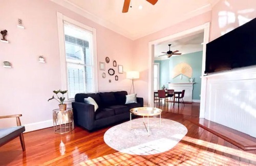 Metropolitan Casa | Stylish, Spacious Starland Victorian Home.